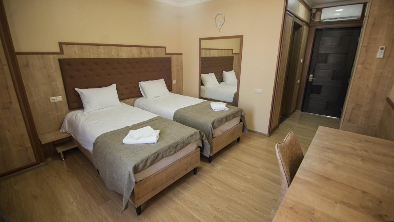 Hotel Juralius Tbilisi Exteriör bild